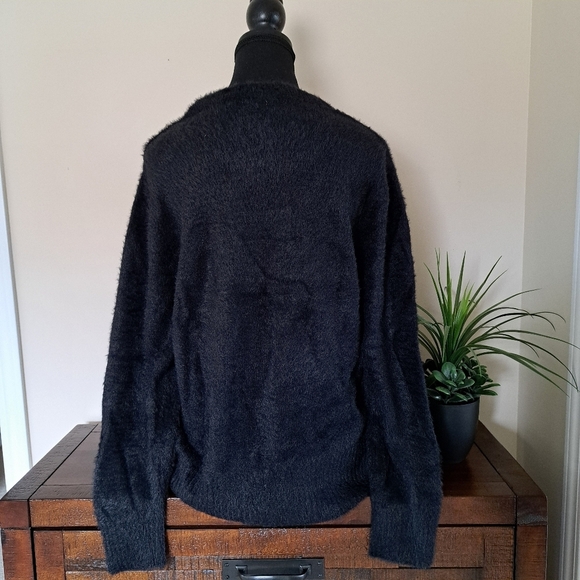 Bleu Gray Eyelash Sweater Women's Small Black Cozy Crewneck Top - Picture 3 of 13